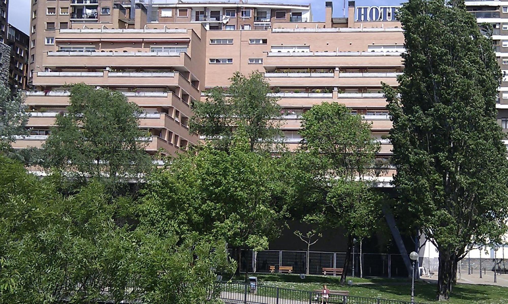 Hotel Armine Basauri Kültér fotó